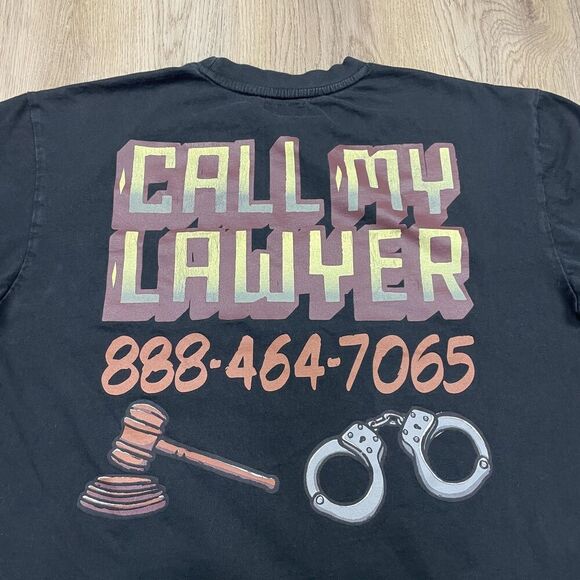 Market Shirt Mens Large Black Call My Lawyer Graphic Tee Made Pakistan Humor - Picture 6 of 10